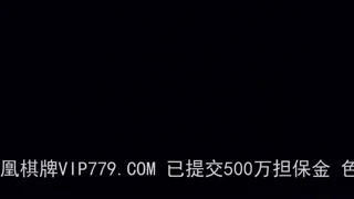 沙发上操老婆到喷水失禁求饶