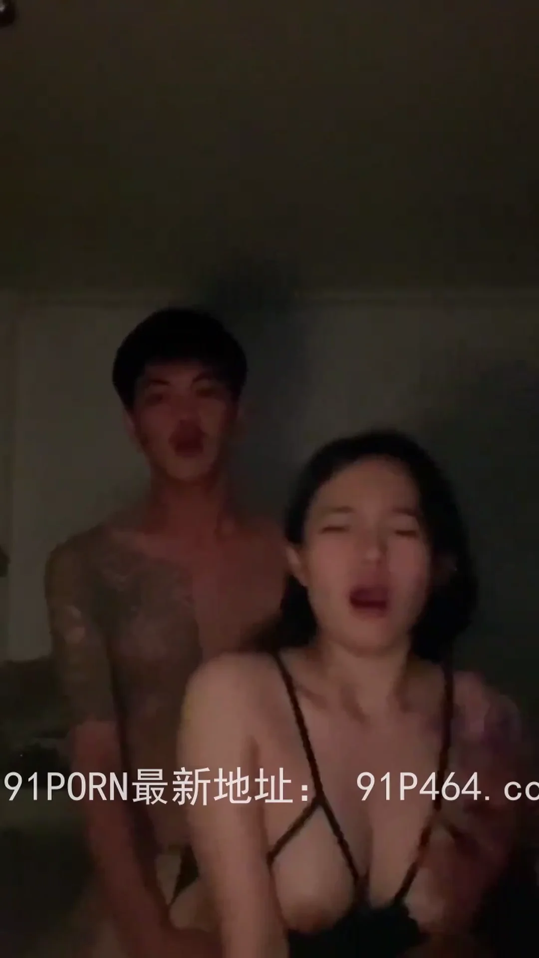 99年女友后入猛操，捏大奶尖叫高潮