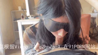 深夜办公室后入女同事会议桌激战