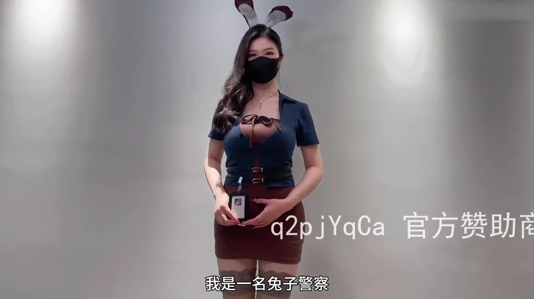 狐不妖免费福利：爆乳自慰喷水特写