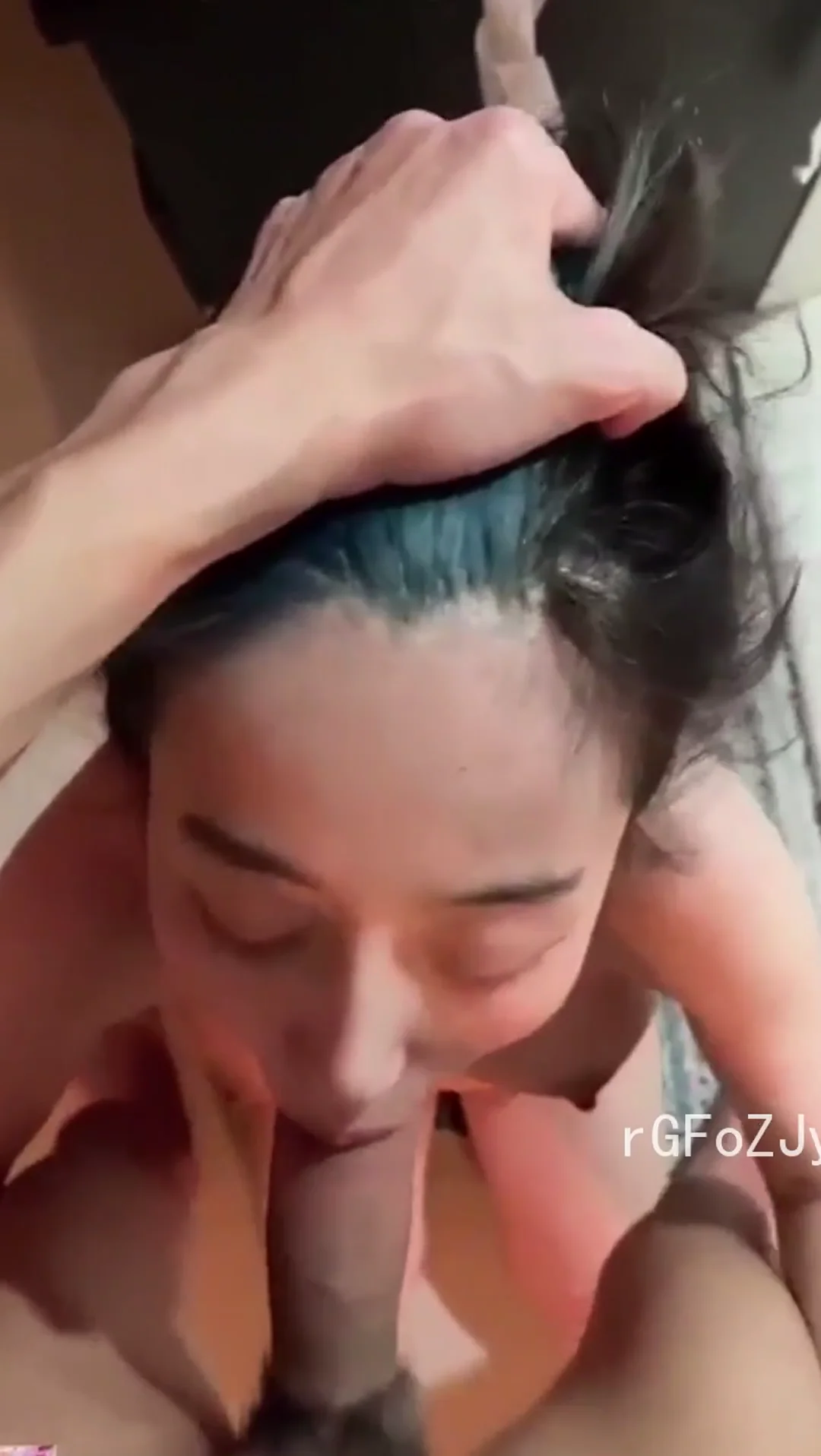 瘦子粗屌征服大奶美女喷水高潮