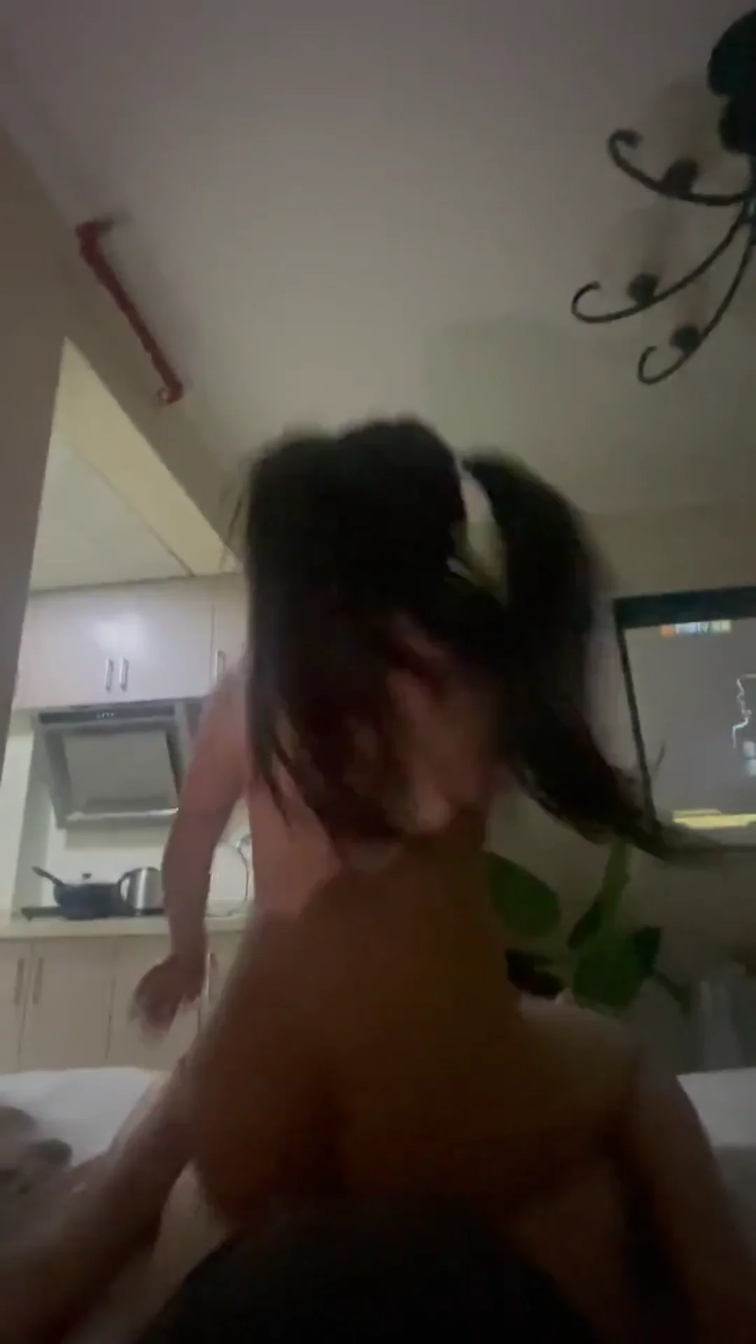 双马尾清纯妹后入高潮颤抖失控