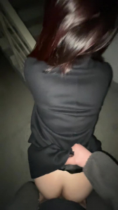 国企蜜桃臀少妇楼梯偷情