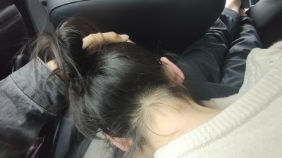 人妻车内偷情口爆 电话误认老公刺激